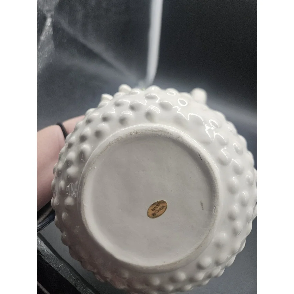 Cracker‎ Barrel Vintage DAISY Hobnail White Ceramic Pitcher with Ladybug